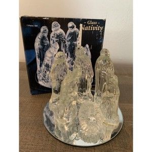 Giftco Glass Nativity Holy Family Mirrored Base Christmas Holiday 7 Piece in Box